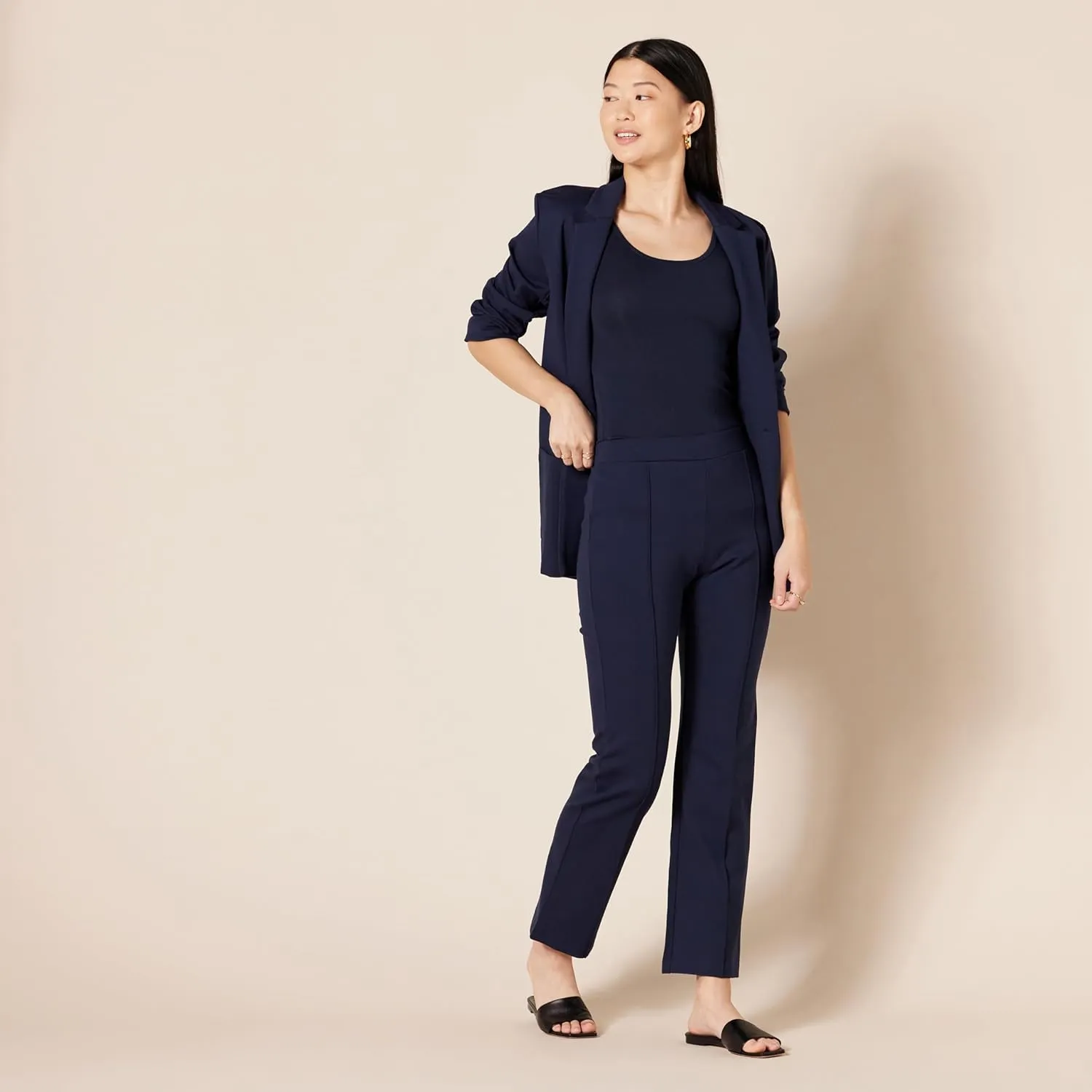 Amazon Essentials Women's Ponte Pull-On Mid Rise Ankle Length Pants