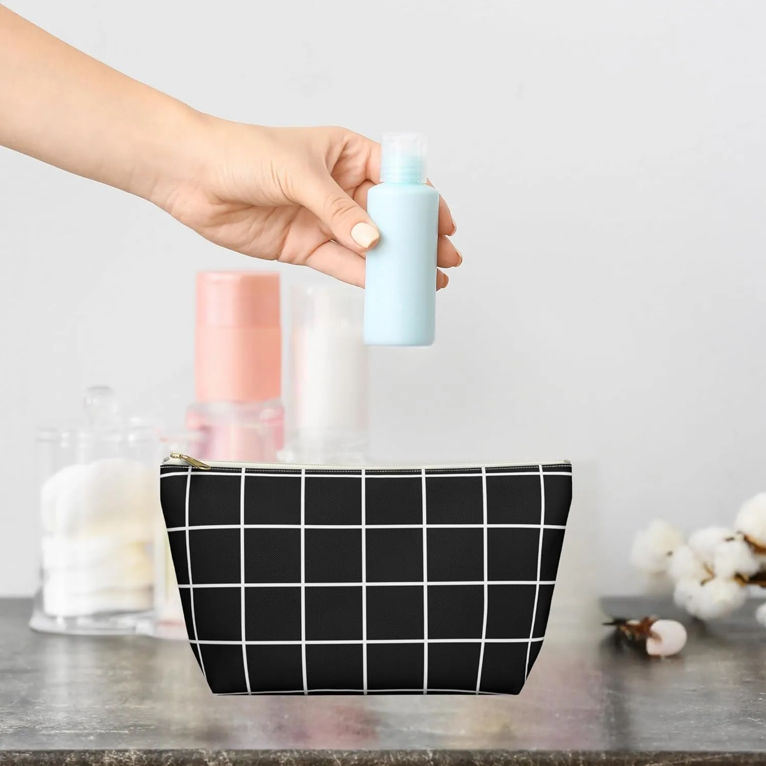 Black and White Checkered Accessory Pouch  Stylish Zippered Makeup Bag, Travel Cosmetic Bag, Pencil Case for Women & Men (Black Grid, Large)