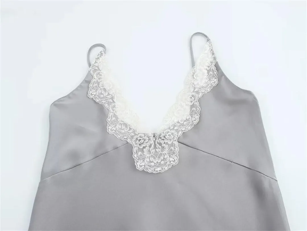 Women Lace Patchwork Base V-Neck Vest for Shoulder Strap Adjustable Design Camisole Inner Top